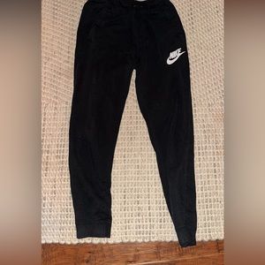Black Nike Joggers !